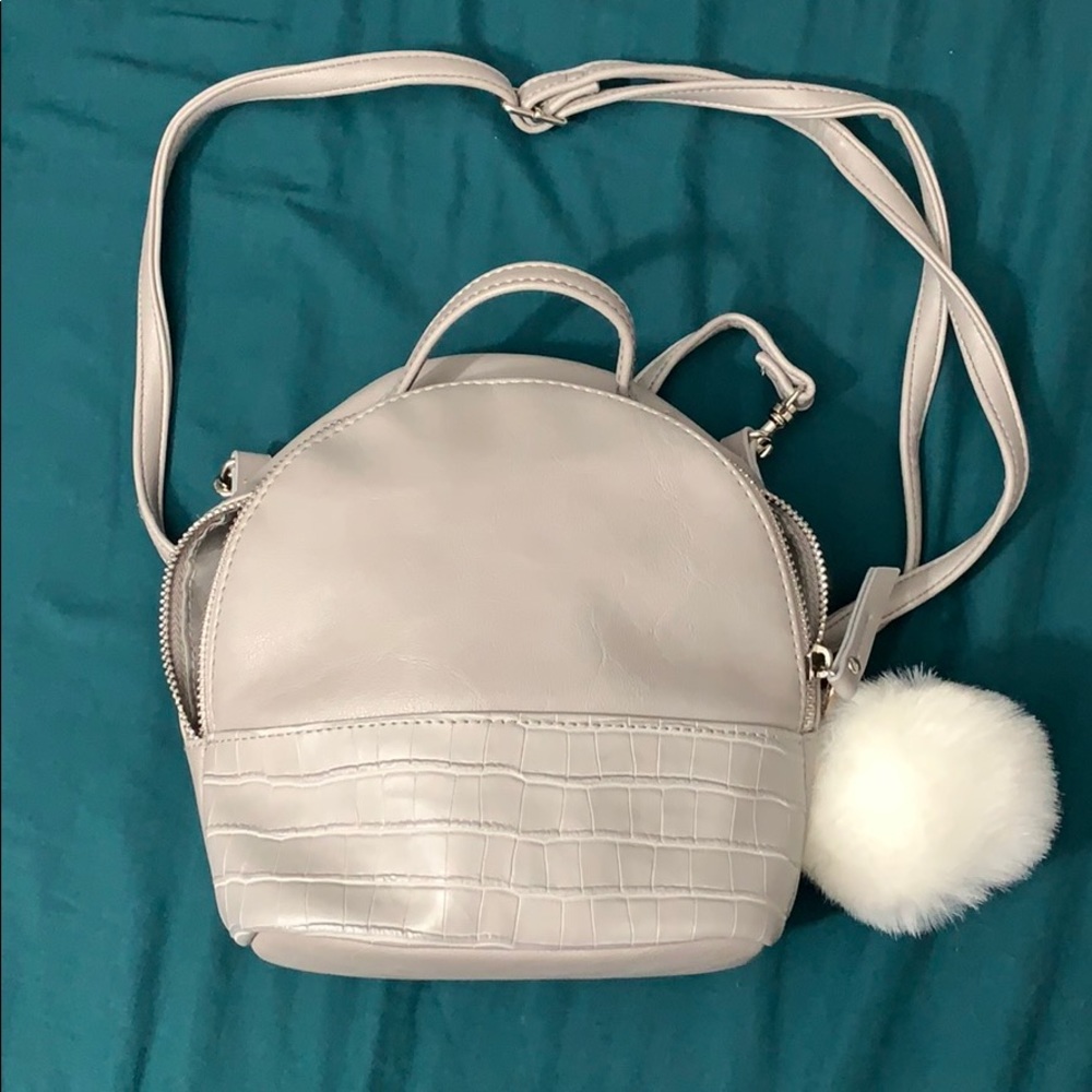 Small Gray Crossbody with adjustable straps